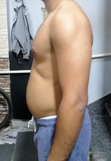 عميل من الجنب قبل المتابعة، بطن بارزة